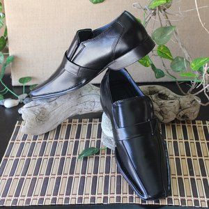 Men's slip-on dress shoes